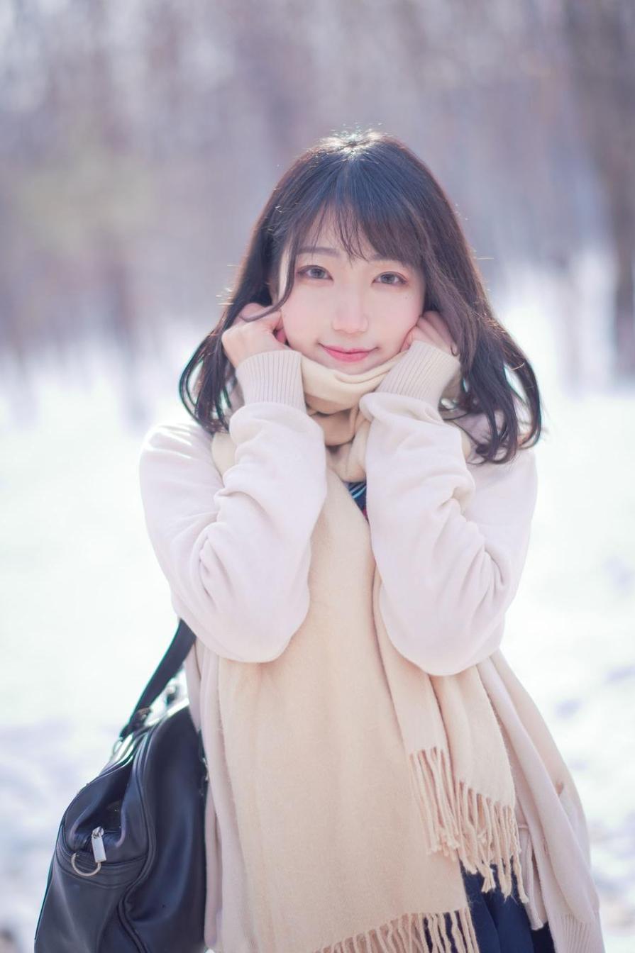 欣赏周叽是可爱兔兔全部的美图，感受少女心的魅力。
