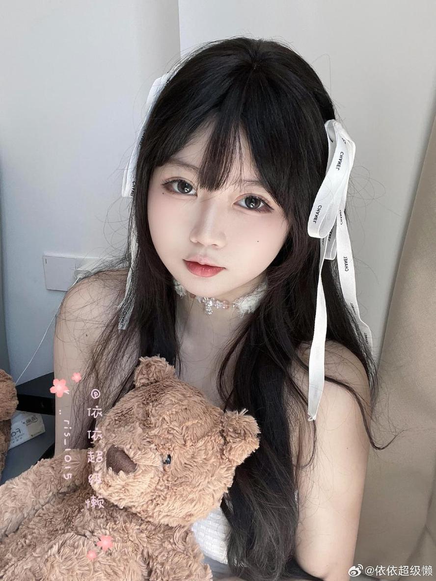 是依酱呀生日礼：一份超美的cos图包送上