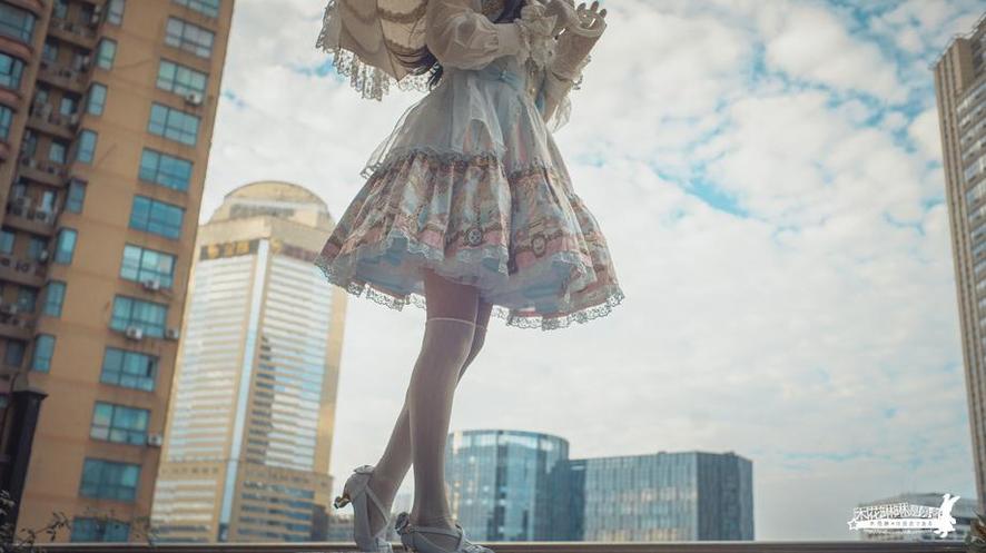 木花琳琳是勇者不移之火，cosplay分享带来的美图组合