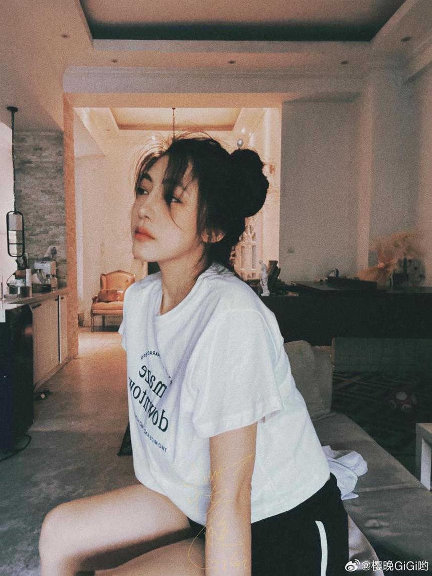 我们拥有最完美的cos！樱晚gigiins的照片贴合