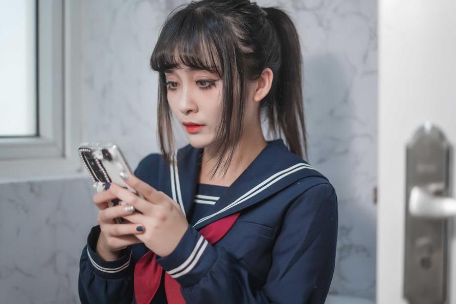 超美图包！洛璃lolisama可畏cosplay的每个造型都无懈可击