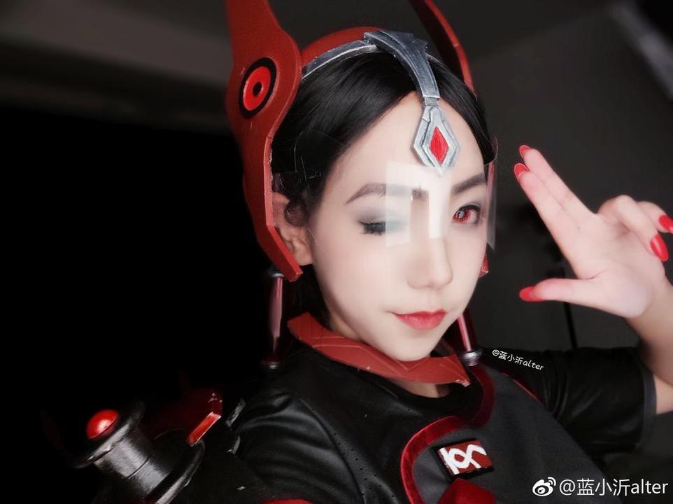 绝对精美的蓝小沂恶魔图片，让你爱上这个魅力不断升级的恶魔